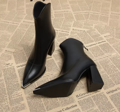 VERA| BOTINES DE TACÓN CUADRADO