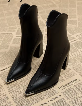 VERA| BOTINES DE TACÓN CUADRADO