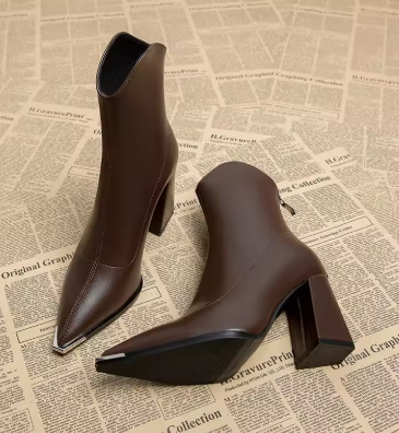 VERA| BOTINES DE TACÓN CUADRADO