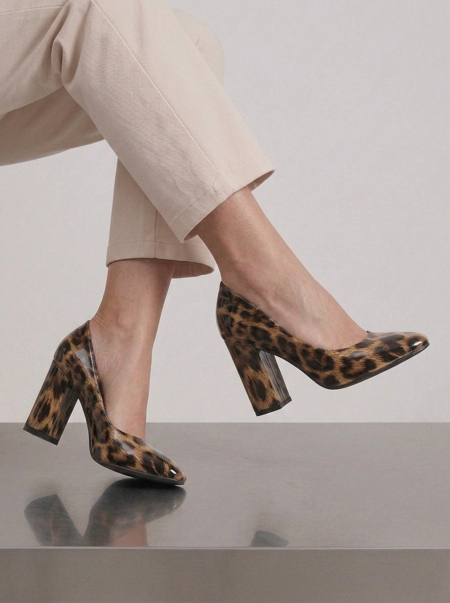 Leopardo marrón